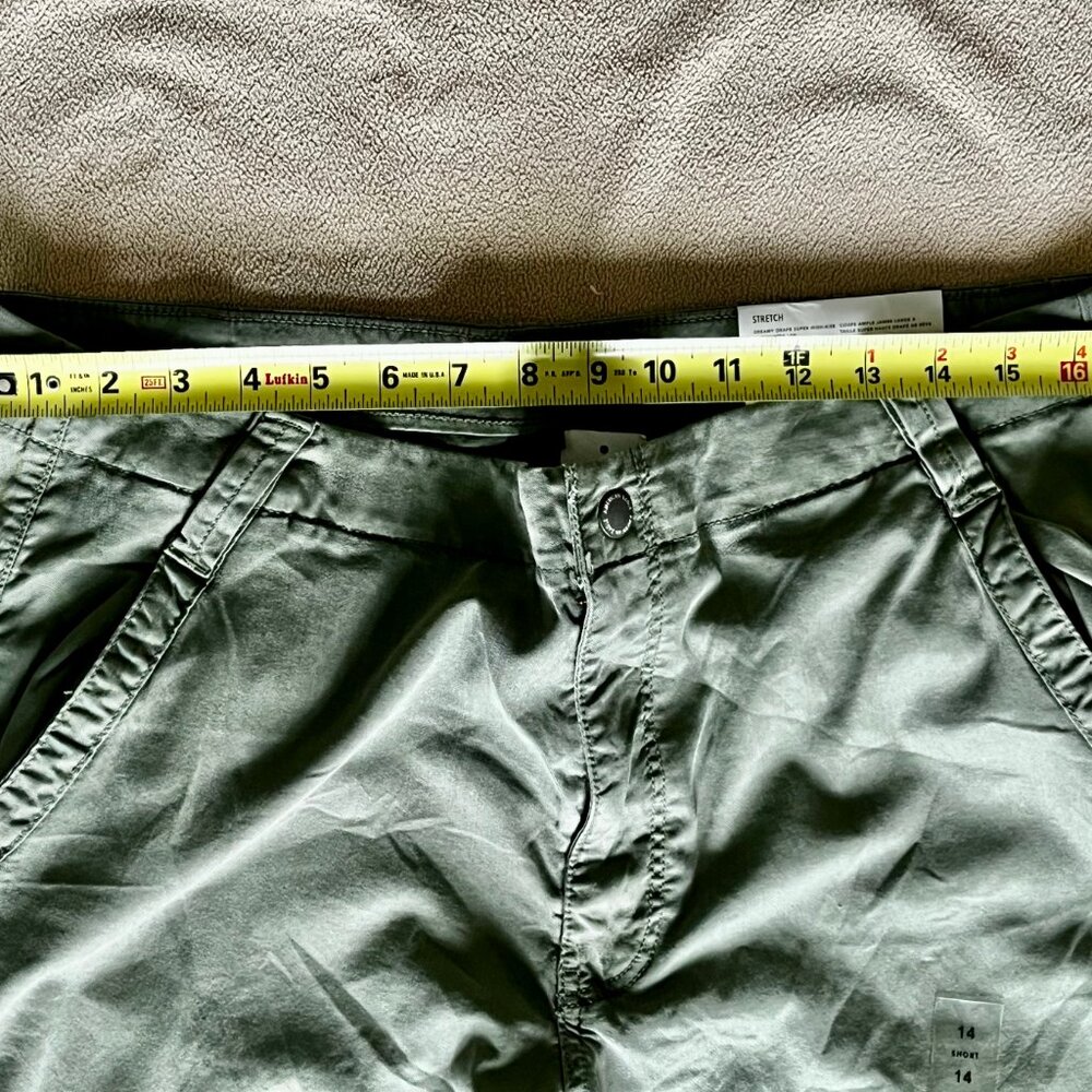 American Eagle - Olive Green Baggy Wide Leg Cargo Pants (NWT) - Picture 3 of 11